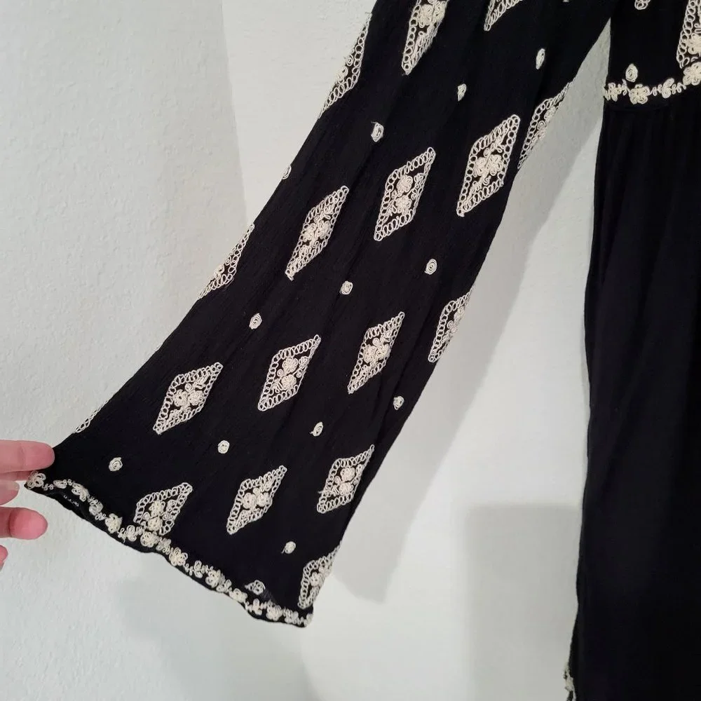 FREE PEOPLE Diamond Embroidered Bell Sleeve Top Black/White SZ L - Picture 6 of 10